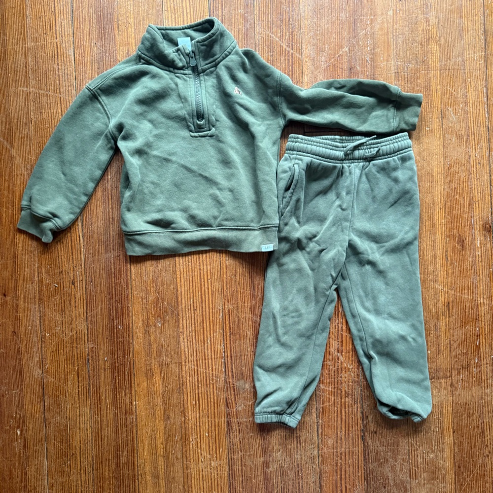 GAP Olive Green Kids Quarter-Zip Sweatshirt & Joggers Set size 3T